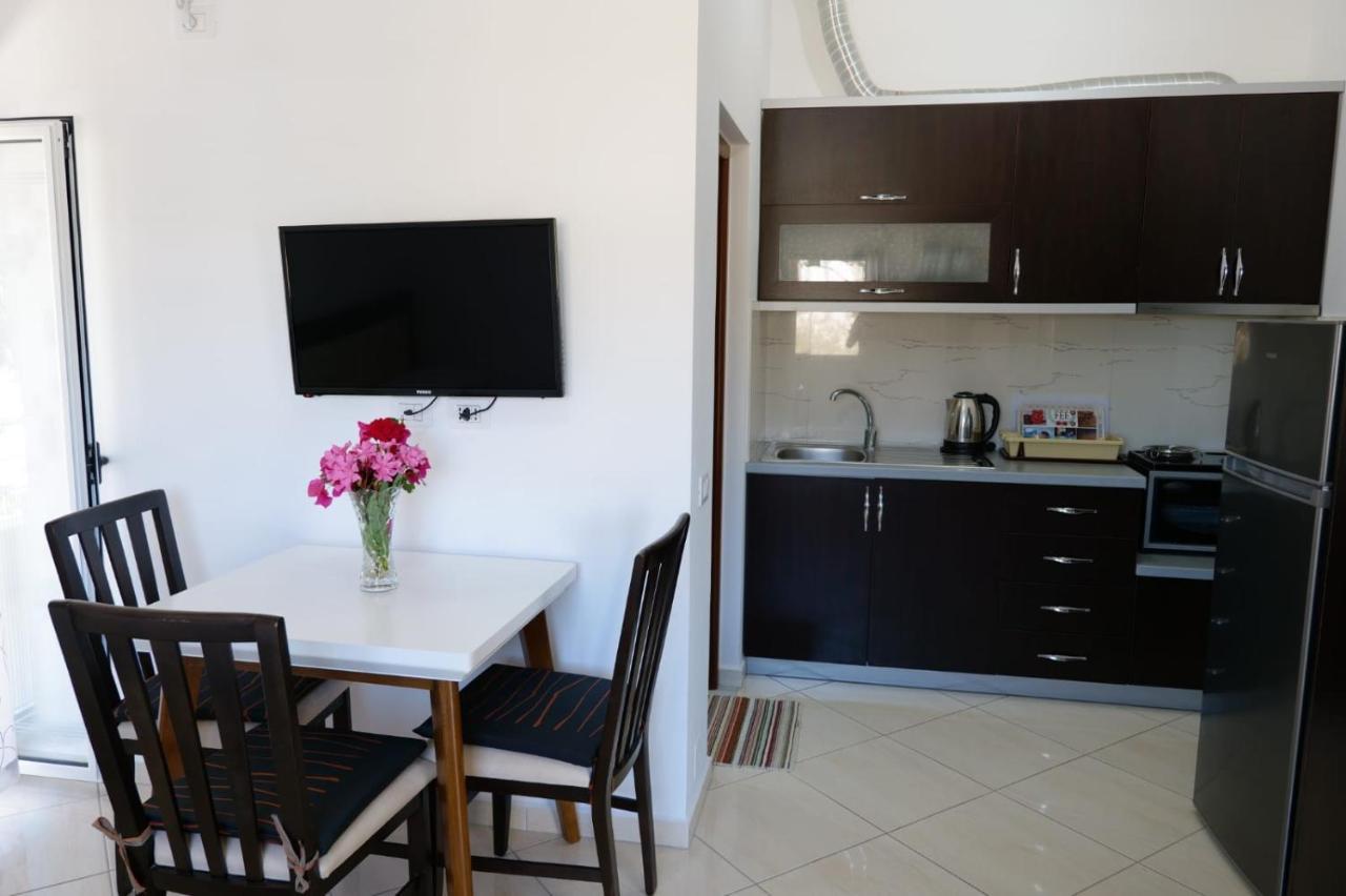 Vila Ervin Second Floor Ksamil Exterior photo