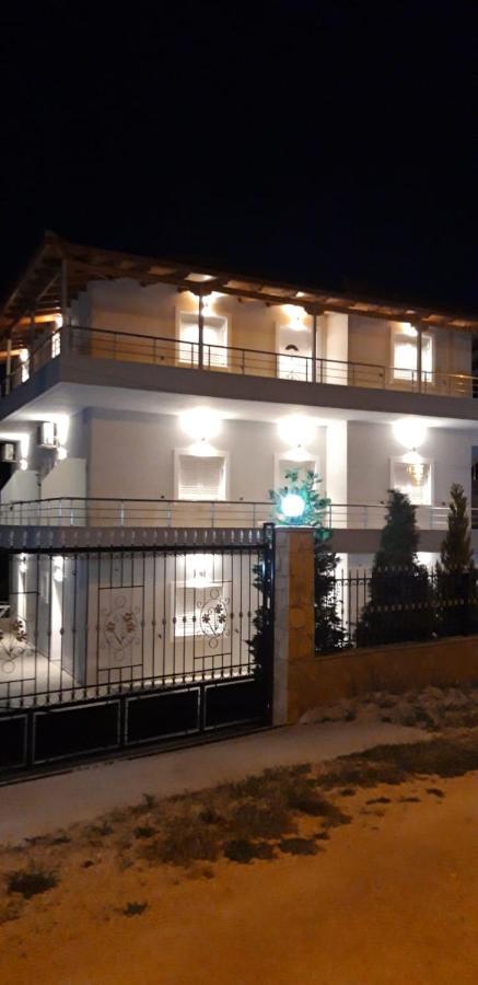 Vila Ervin Second Floor Ksamil Exterior photo